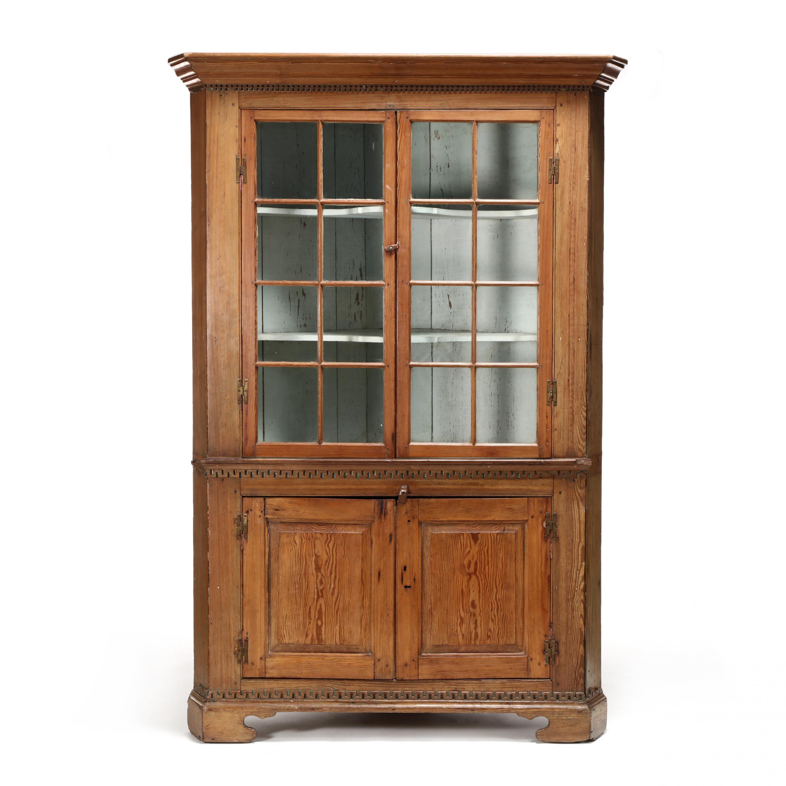 north-carolina-chippendale-yellow-pine-corner-cupboard